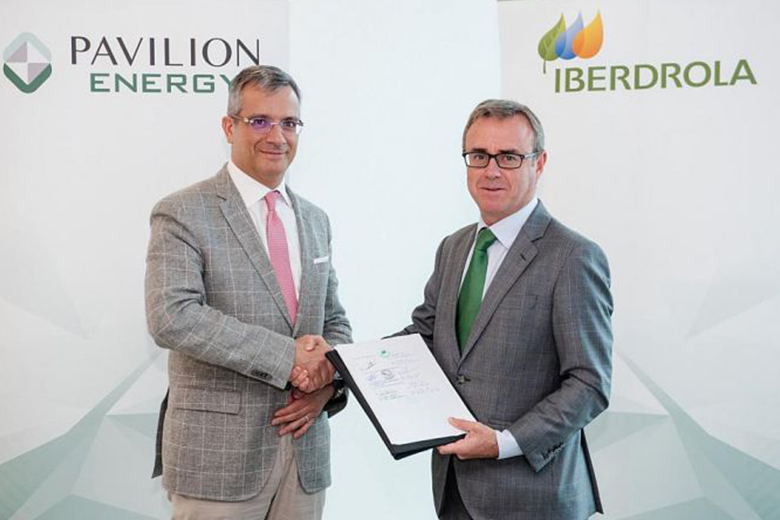 Mr Barnaud (left) and CEO of liberalised business at Iberdrola Aitor Moso, at the signing ceremony on Thursday. PHOTO: PAVILION ENERGY